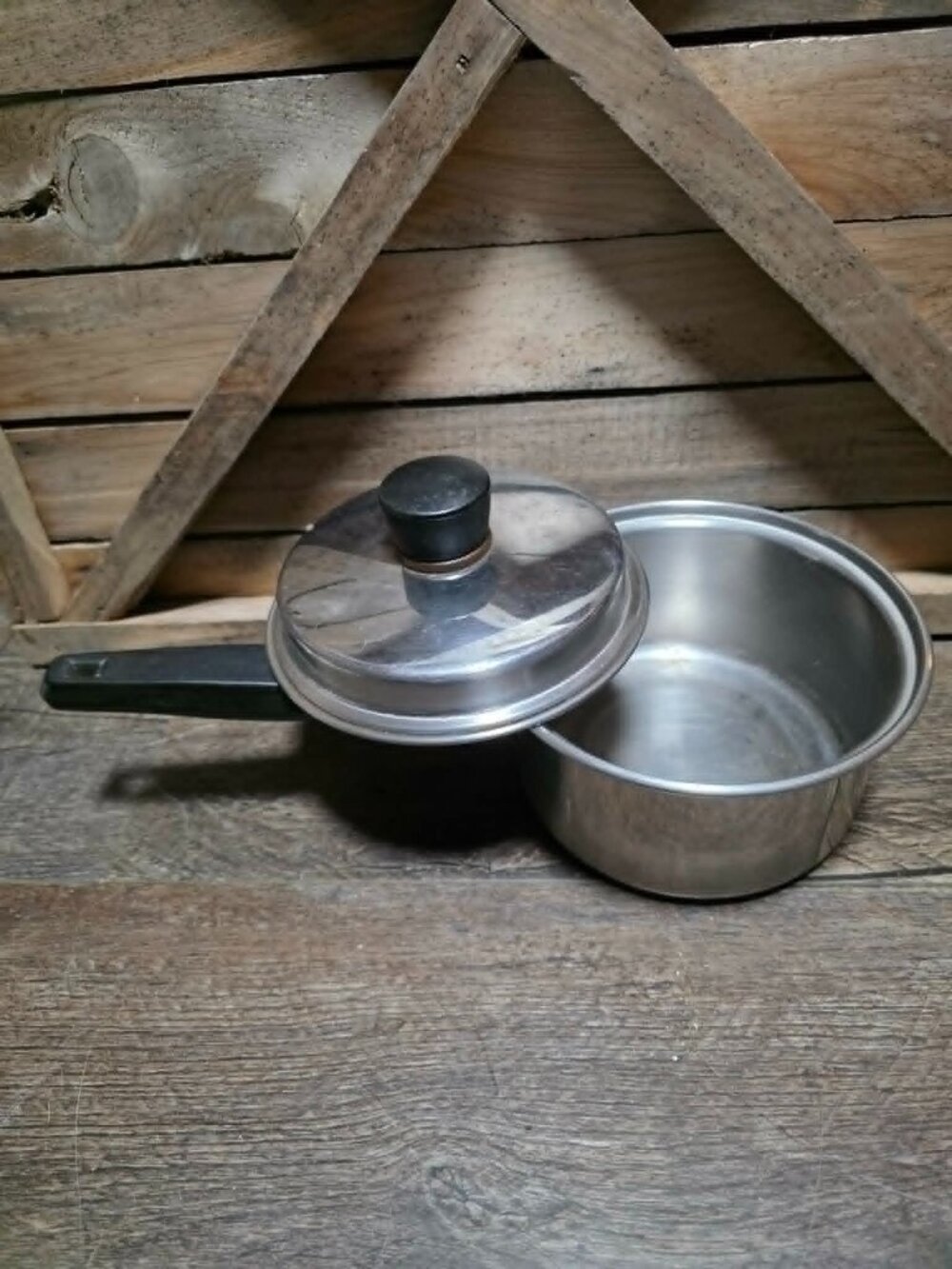 Ecko stainless pot with lid